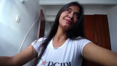 Snapshot of wifhot chatting on 10-14-25, 09:26 Ilauren online show from 10-14-25, 09:26