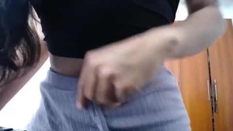 Snapshot of wifhot chatting on 10-18-25, 05:25 Ilauren online show from 10-18-25, 05:25