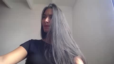 Snapshot of wifhot chatting on 11-20-25, 02:17 Ilauren online show from 11-20-25, 02:17