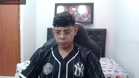 Snapshot of wiilliam_20 chatting on 02-08-25, 03:42 wiilliam online show from 02-08-25, 03:42