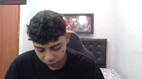 Snapshot of wiilliam_20 chatting on 02-11-25, 11:43 wiilliam online show from 02-11-25, 11:43