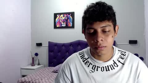 Snapshot of wiilliam_20 chatting on 10-14-25, 01:45 wiilliam online show from 10-14-25, 01:45