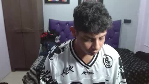 Snapshot of wiilliam_20 chatting on 12-20-25, 07:21 wiilliam online show from 12-20-25, 07:21