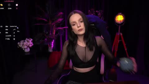 Snapshot of wild_alice_me chatting on 05-06-26, 04:45 Alice online show from 05-06-26, 04:45