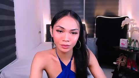 Snapshot of wild_lily30 chatting on 02-06-25, 10:00 wild lily30 online show from 02-06-25, 10:00