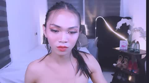 Snapshot of wild_lily30 chatting on 02-16-25, 12:08 wild lily30 online show from 02-16-25, 12:08