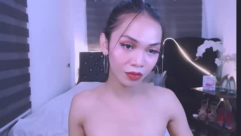 Snapshot of wild_lily30 chatting on 02-17-25, 12:32 wild lily30 online show from 02-17-25, 12:32
