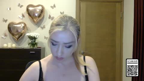 Snapshot of wild_silk_desire chatting on 05-04-26, 05:31 Alina online show from 05-04-26, 05:31