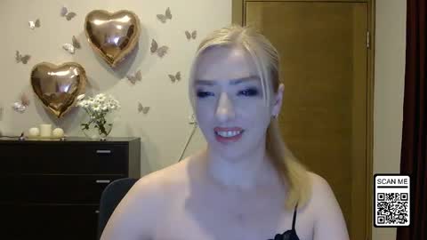 Snapshot of wild_silk_desire chatting on 05-11-26, 06:05 Alina online show from 05-11-26, 06:05