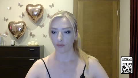 Snapshot of wild_silk_desire chatting on 06-06-26, 03:28 Alina online show from 06-06-26, 03:28