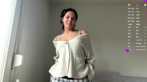 Mia online show from 02-03-26, 03:06