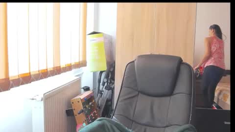 Bea online show from 10-22-25, 07:08