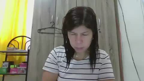 Snapshot of wildbrownchick69 chatting on 02-27-25, 07:12 WildChick online show from 02-27-25, 07:12