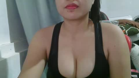 Snapshot of wildcamille chatting on 11-01-25, 04:14 camille online show from 11-01-25, 04:14