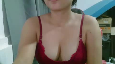 Snapshot of wildcamille chatting on 11-15-25, 11:32 camille online show from 11-15-25, 11:32