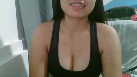 Snapshot of wildcamille chatting on 11-18-25, 10:36 camille online show from 11-18-25, 10:36