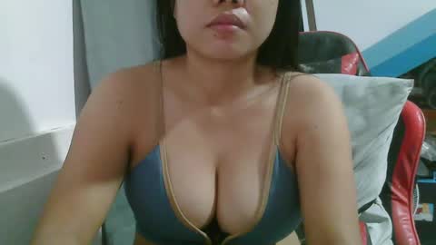 Snapshot of wildcamille chatting on 11-22-25, 11:37 camille online show from 11-22-25, 11:37