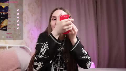 Snapshot of wilder_weinn chatting on 11-09-25, 06:12 .. alice .. online show from 11-09-25, 06:12