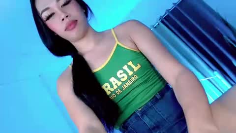 Snapshot of wildflower144 chatting on 04-20-26, 03:37 CHALLE online show from 04-20-26, 03:37