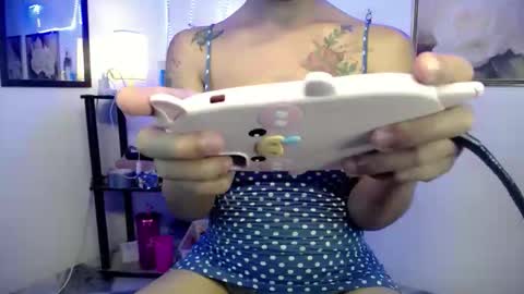 Snapshot of wildflowermitch chatting on 11-09-25, 05:33 Mitch online show from 11-09-25, 05:33