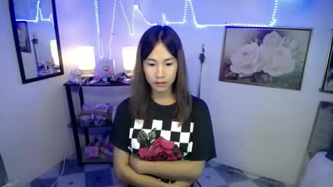 Snapshot of wildflowermitch chatting on 11-12-25, 05:02 Mitch online show from 11-12-25, 05:02