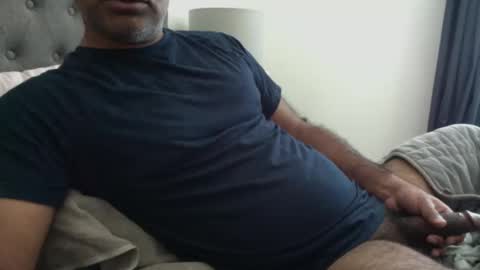 Snapshot of wildhungry chatting on 11-04-25, 06:29 wildhungry online show from 11-04-25, 06:29