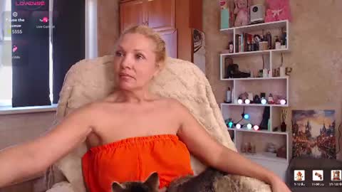 Rosa online show from 07-18-26, 03:33