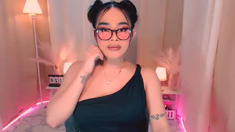 Snapshot of wildsassy0719 chatting on 10-02-25, 12:39 shea online show from 10-02-25, 12:39