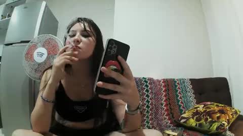 Wild Strawberry online show from 02-10-25, 03:03