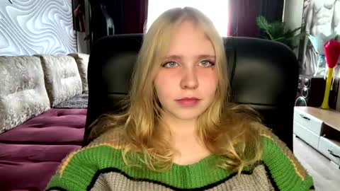 Snapshot of wilhelminafraker chatting on 06-10-26, 10:25 Anny online show from 06-10-26, 10:25