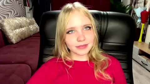 Snapshot of wilhelminafraker chatting on 06-20-26, 08:17 Anny online show from 06-20-26, 08:17