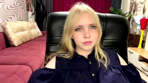 Snapshot of wilhelminafraker chatting on 06-21-26, 09:12 Anny online show from 06-21-26, 09:12