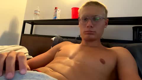 Snapshot of will598276 chatting on 10-04-25, 08:18 Will online show from 10-04-25, 08:18