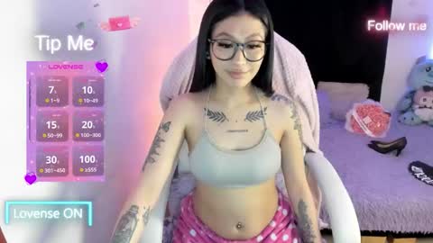 Snapshot of will_thomson_t chatting on 10-12-25, 01:15 sofia and will online show from 10-12-25, 01:15