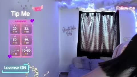 Snapshot of will_thomson_t chatting on 10-12-25, 01:21 sofia and will online show from 10-12-25, 01:21