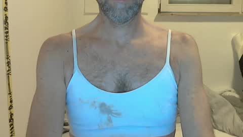 Lilian online show from 04-21-26, 08:34