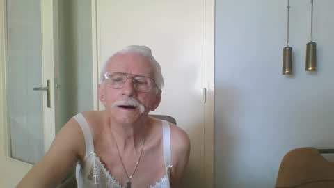 willem77779 online show from 04-22-26, 11:45