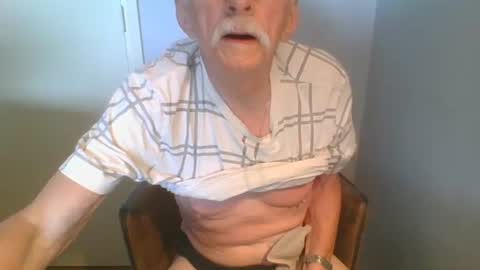 Snapshot of willem77779 chatting on 06-15-26, 09:55 willem77779 online show from 06-15-26, 09:55