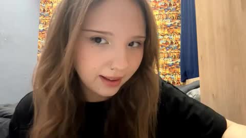 Snapshot of willenasow chatting on 01-10-26, 03:25 Olivia online show from 01-10-26, 03:25