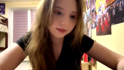 Snapshot of willenasow chatting on 02-12-26, 03:07 Olivia online show from 02-12-26, 03:07