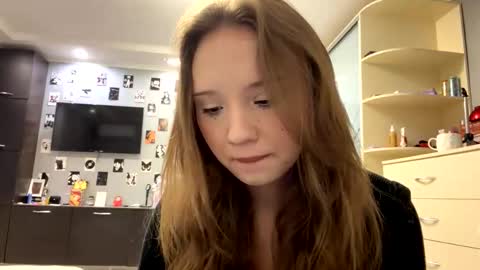 Snapshot of willenasow chatting on 03-03-26, 03:07 Olivia online show from 03-03-26, 03:07