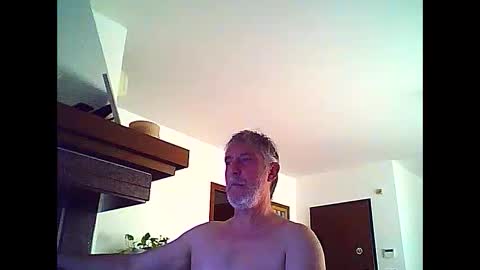 Snapshot of willfire71 chatting on 05-16-26, 07:05 Willfire71 online show from 05-16-26, 07:05