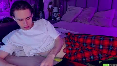 Snapshot of williamdyson chatting on 12-19-25, 03:13 William online show from 12-19-25, 03:13