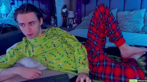 Snapshot of williamdyson chatting on 12-21-25, 03:02 William online show from 12-21-25, 03:02