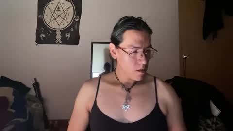 Snapshot of willlohne5 chatting on 11-18-25, 02:50 Ville Lohner online show from 11-18-25, 02:50