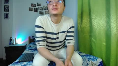 Snapshot of willmonkey chatting on 11-06-25, 02:23 willmonkey online show from 11-06-25, 02:23