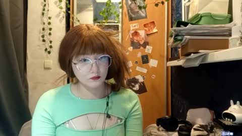 Snapshot of willodeanheitner chatting on 03-09-26, 08:24 Phoebe online show from 03-09-26, 08:24