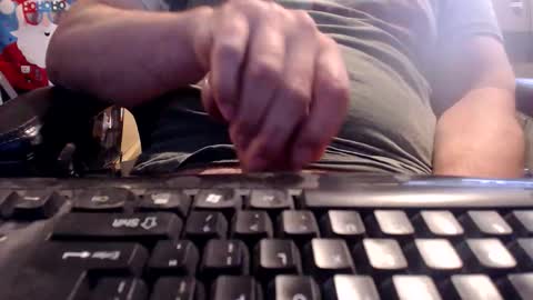 Snapshot of willowstick chatting on 09-12-25, 04:18 DrainMyBalls online show from 09-12-25, 04:18