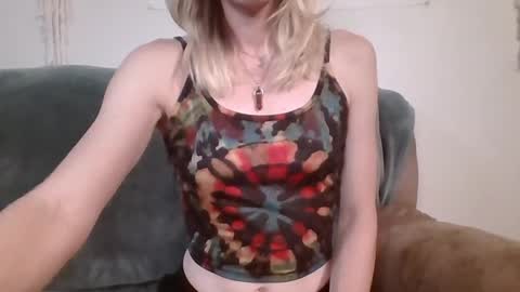Snapshot of willowxo223 chatting on 06-13-26, 05:05 willowxo223 online show from 06-13-26, 05:05