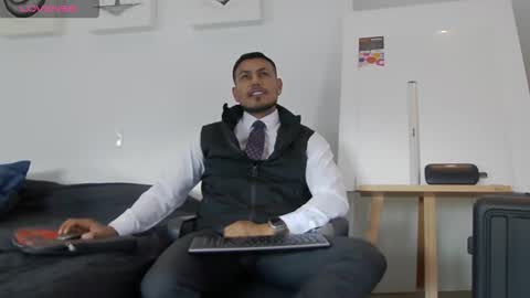 Snapshot of willsandler1 chatting on 12-19-25, 08:27 Will Sandler online show from 12-19-25, 08:27